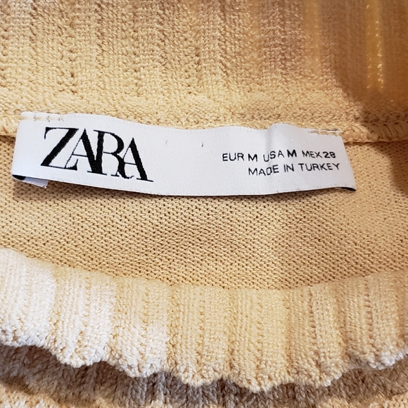 Zara Ruffled & Mock Neck Sweater Size M - Picture 4 of 4